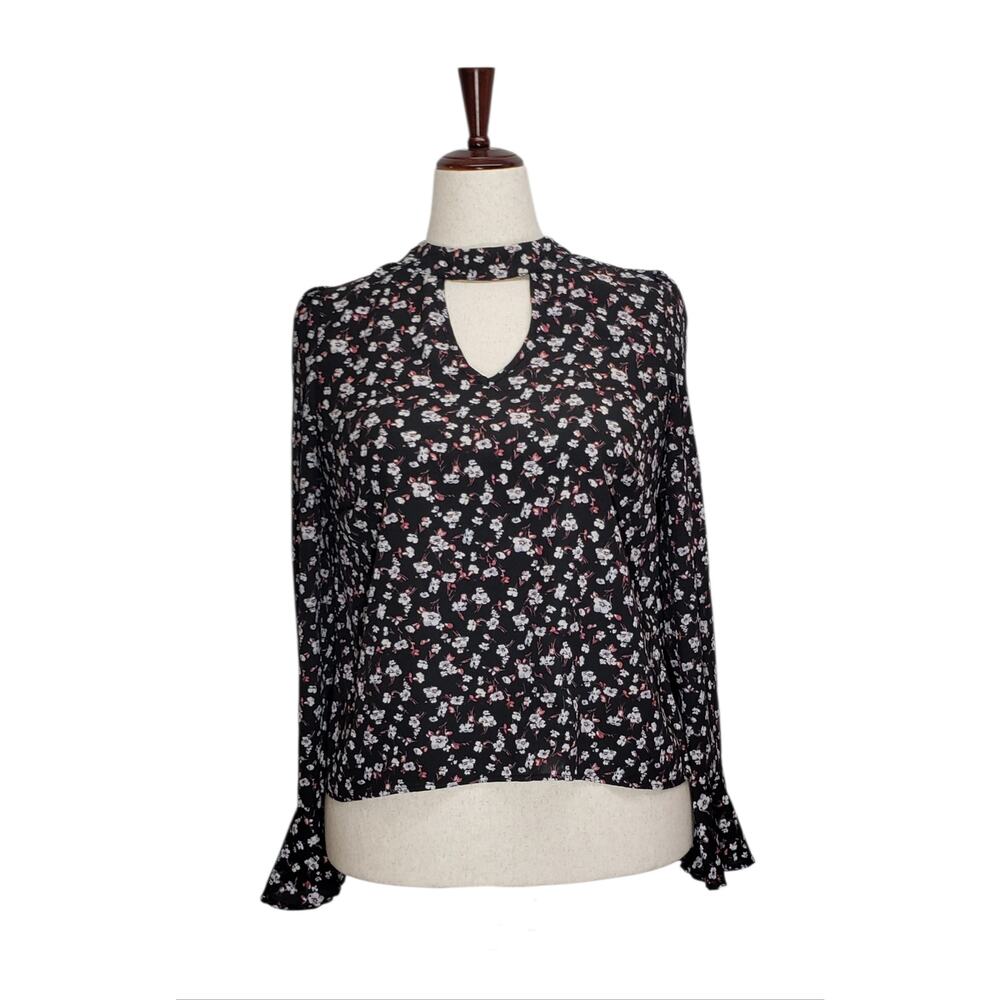 About A Girl Floral Keyhole Boho Blouse Large Flutter Sleeve Romantic Goth
